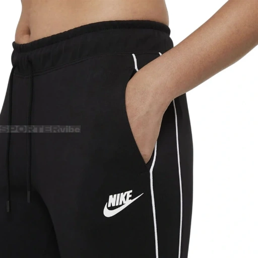 Picture of Pantaloni Trening Femei Nike Club Fleece DQ5174-010